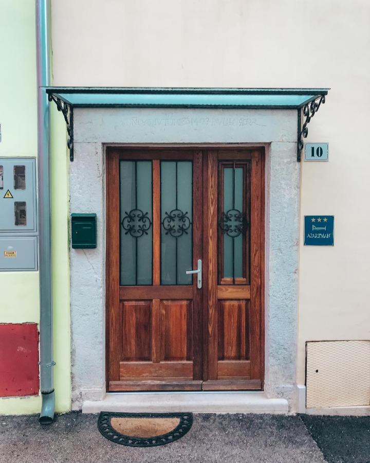City Center Coastal Escape - Apartments With Sea View Or Cozy Room Novigrad Istria Eksteriør billede
