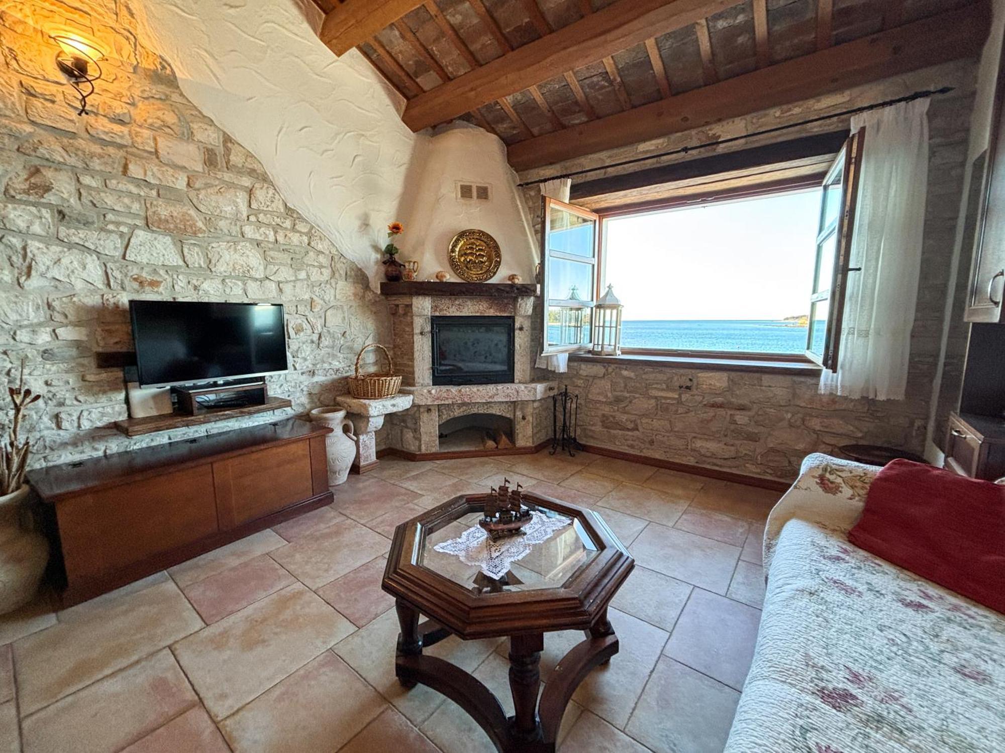 City Center Coastal Escape - Apartments With Sea View Or Cozy Room Novigrad Istria Eksteriør billede