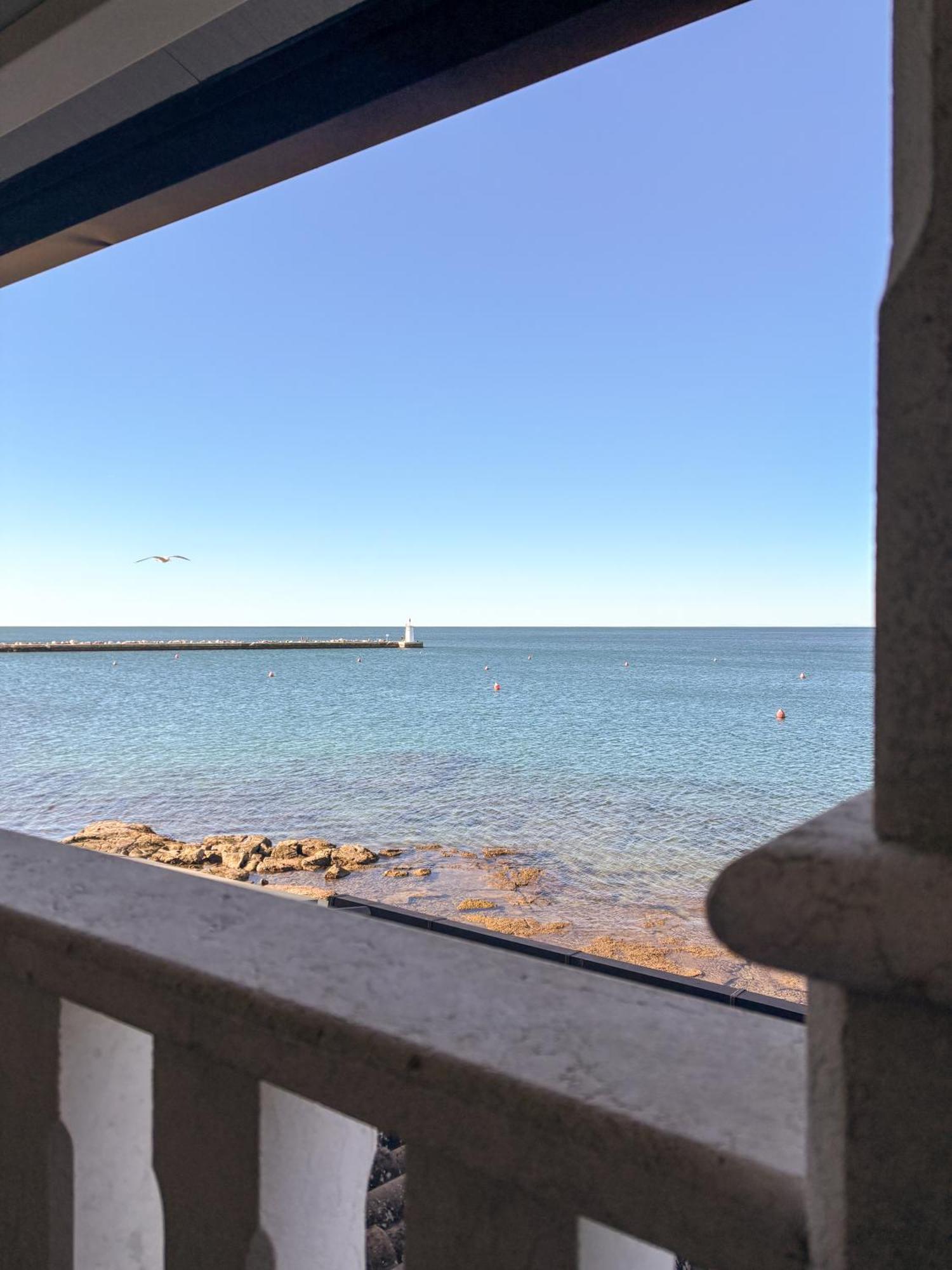City Center Coastal Escape - Apartments With Sea View Or Cozy Room Novigrad Istria Eksteriør billede