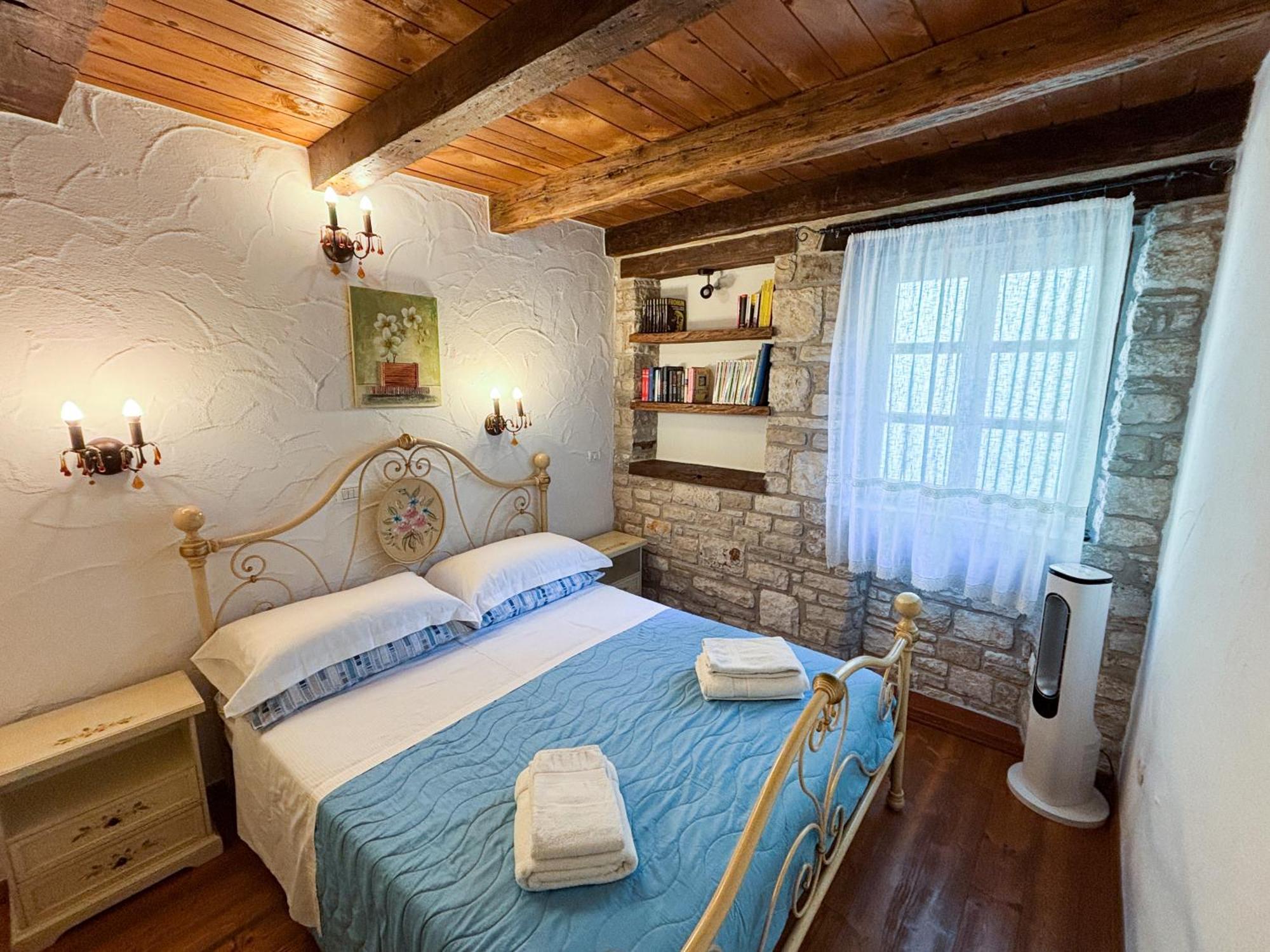 City Center Coastal Escape - Apartments With Sea View Or Cozy Room Novigrad Istria Eksteriør billede