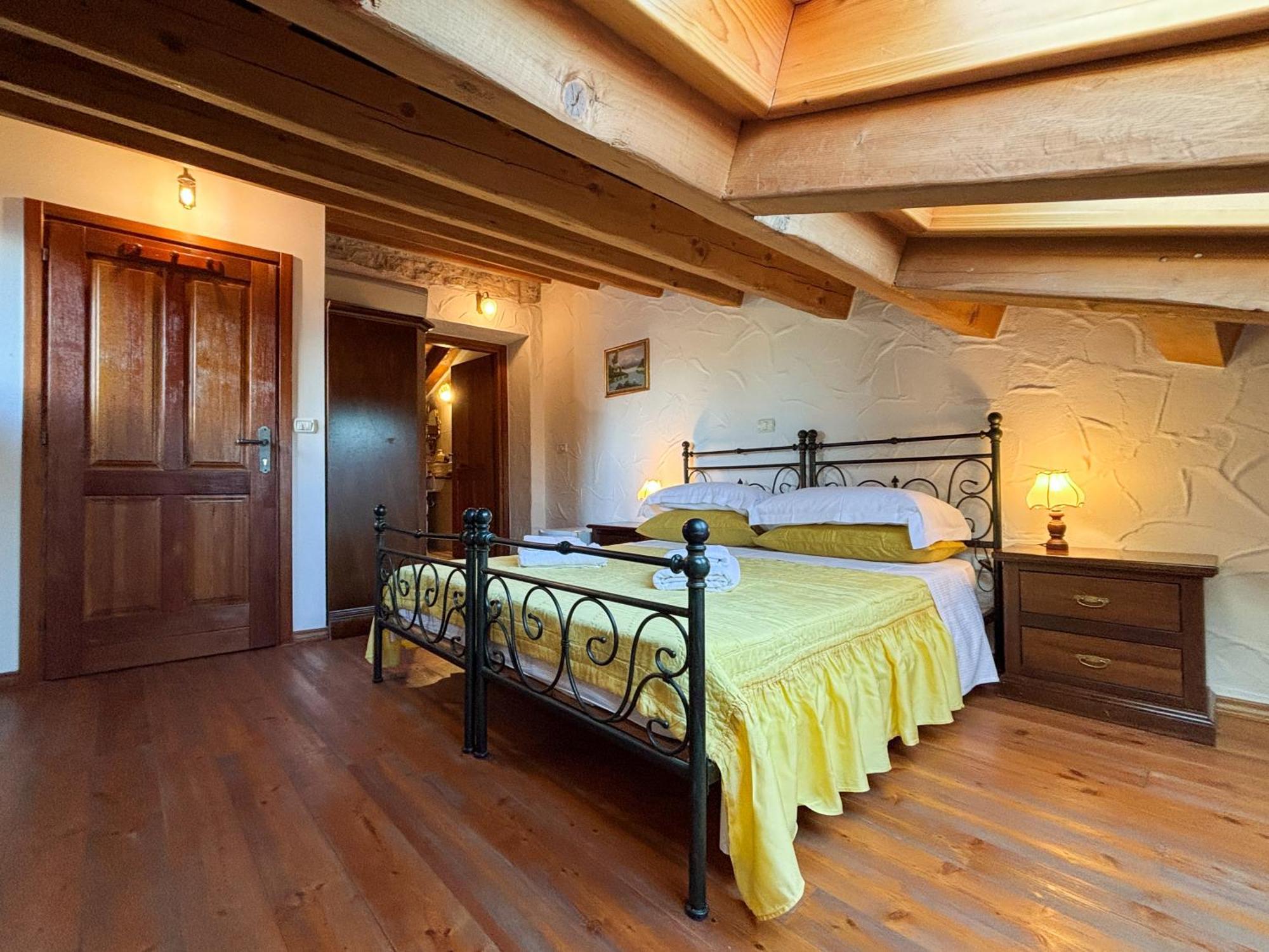 City Center Coastal Escape - Apartments With Sea View Or Cozy Room Novigrad Istria Eksteriør billede