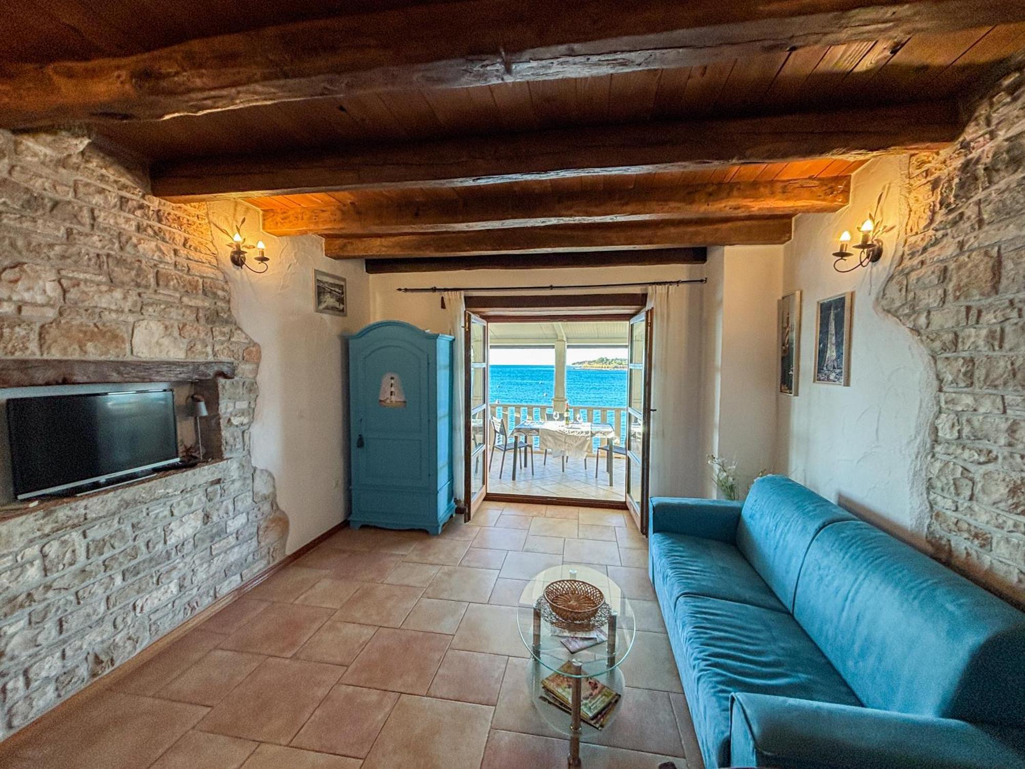 City Center Coastal Escape - Apartments With Sea View Or Cozy Room Novigrad Istria Eksteriør billede